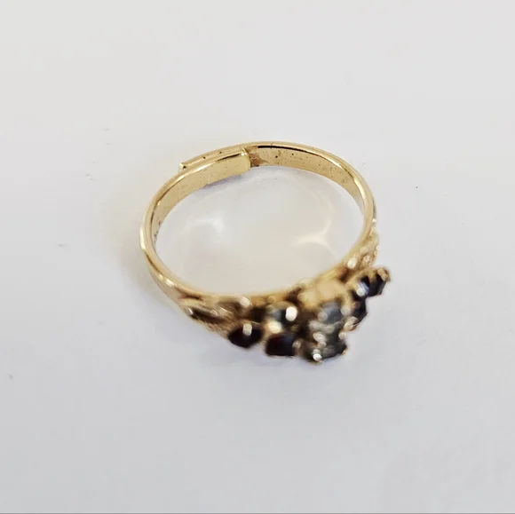 Vintage Sarah Coventry Gold Tone Clear Red Rhinestone Cluster Adjustable Ring - Picture 2 of 7